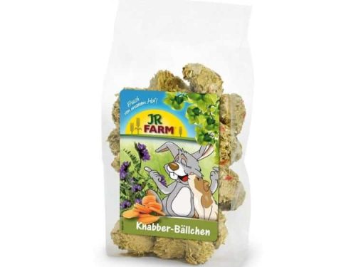 JR FARM Knabber-Bällchen til gnavere, en sund snack lavet af friske urter og grøntsager, perfekt til hamstere, kaniner og andre små kæledyr. Ideel til at stimulere tyggeinstinkter og holde dine kæledyr aktive og glade.