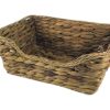 Bred, flettet kurv til gnavere og små kæledyr, ideel til indretning af bur eller som hyggelig krog til hvile. Robust konstruktion i naturlige materialer sikrer komfort og holdbarhed.