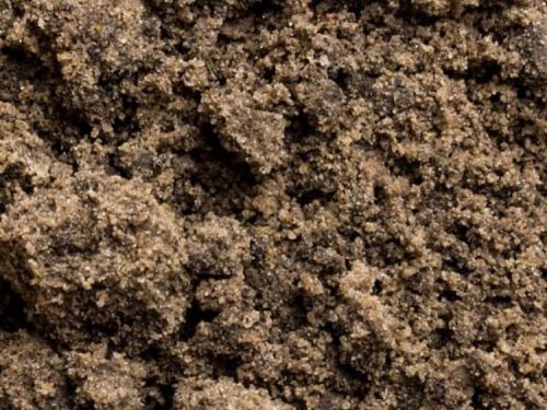 Naturlig gnaverbund, ideel til burindretning og komfort for gnavere som hamstere og mus. Fungerer som et blødt og absorberende underlag, der sikrer et godt miljø for dine kæledyr.