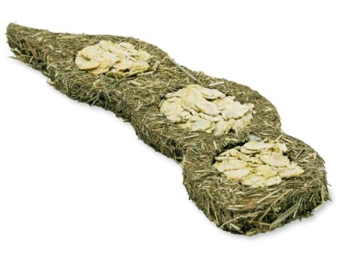 Naturlig høbund til gnavere med indlæg af tørrede grøntsager, ideel til leg og aktivitet. Perfekt til hamstere, marsvin og andre mindre kæledyr.