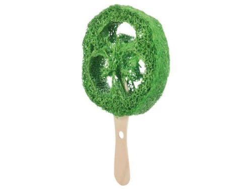 Grøn legetøjsfrugt til gnavere, ideel til leg og aktivitet, fremstillet med en træholder for nem håndtering. Perfekt til at stimulere små kæledyrs nysgerrighed og leg.