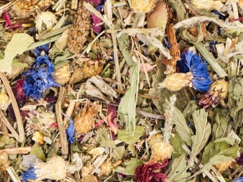 Blanding af tørrede urter og blomster til gnavere, ideel som naturlig fodertilskud og godbidder. Udstyr til sundhed og trivsel for mindre kæledyr.