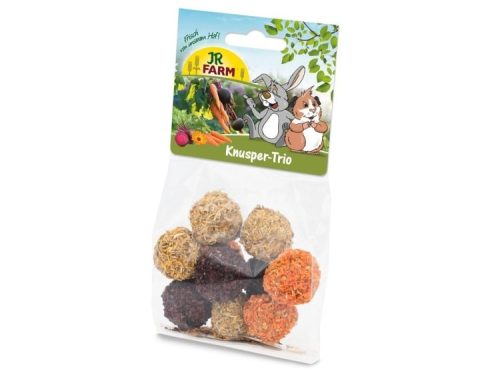 JR Farm Knusper-Trio til gnavere, bestående af farverige, sprøde godbidder. Perfekt som sund snack til kaniner og mindre kæledyr, pakket i en praktisk pose.