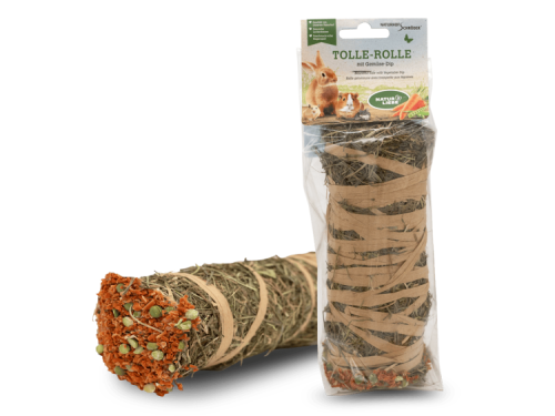 Tolle-Rolle fra Natur & Tier, en sund snack til gnavere, fyldt med hø og grøntsager, ideel til leg og som tyggeaktivitet.