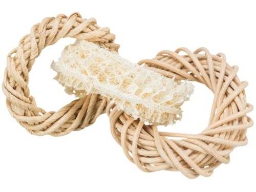 Naturlige gnavelegetøj til gnavere, bestående af flettede stænger og en loofah-svamp. Ideelt til at holde dine kæledyrs tænder sunde og tilfredsstille deres gnaveinstinkter. Perfekt til hamstere, mus og andre små dyr.