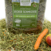 Premium foderhæ til gnavere fra Heuland, "Lecker Schmecker" med gulerod og æble, 500 g. Ideelt til hamstere, kaniner, og marsvin. 100% naturlige ingredienser.