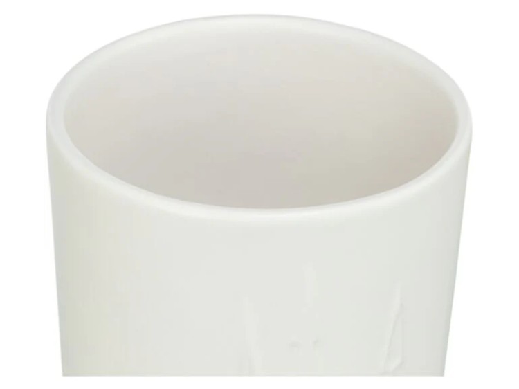 Hvid keramisk skål til gnavere, ideel til fodring og vand. Perfekt til mindre kæledyr som hamstere og mus.