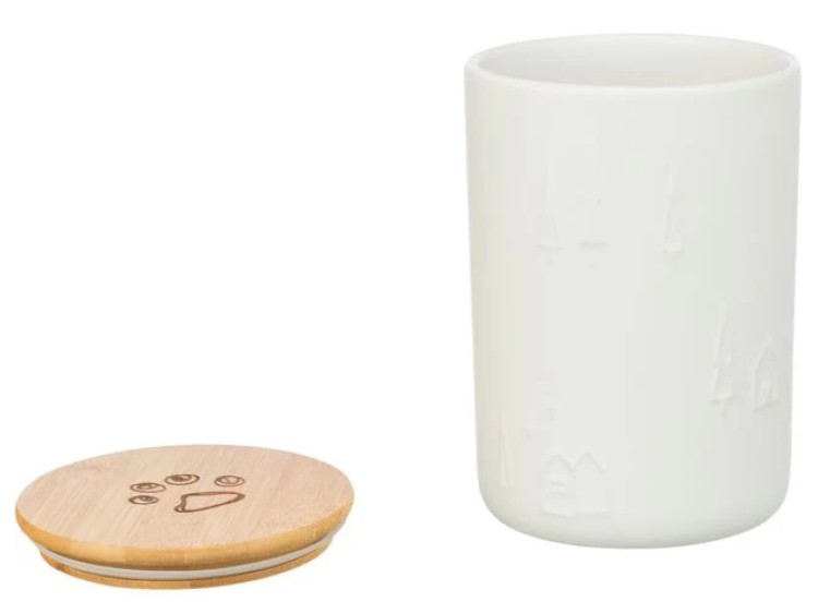 Hvid keramikbeholder med trælåg, dekoreret med poteaftryk, ideel til opbevaring af snacks eller småting til gnavere og mindre kæledyr. Perfekt til at holde dit kæledyrs tilbehør organiseret.